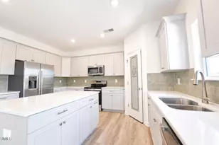 6909 Steeplegate Dr, Burlington, NC 27215 - Photo 11