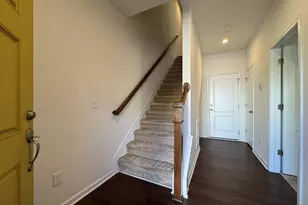 1046 Salt Glaze Ln, Cary, NC 27519 - Photo 3