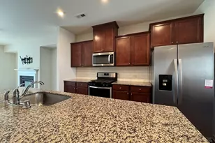 1046 Salt Glaze Ln, Cary, NC 27519 - Photo 9