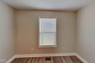 139 Parkers Pointe Dr, Benson, NC 27504 - Photo 13