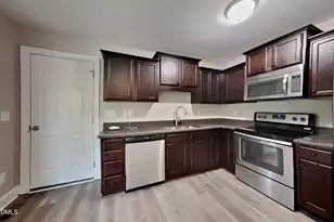 282 Oxfordshire Dr, Fuquay Varina, NC 27526 - Photo 5