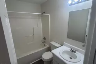 607 W Anderson St, Selma, NC 27576 - Photo 9
