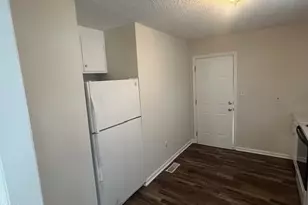 607 W Anderson St, Selma, NC 27576 - Photo 5