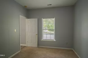 1121 Kendall Dr, Durham, NC 27703 - Photo 9