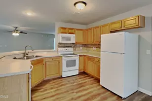 2023 Swimming Hole Cir, Raleigh, NC 27610 - Photo 3