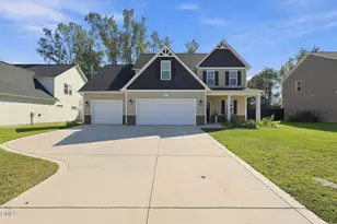 681 Amusement Dr, Hope Mills, NC 28348 - Photo 1