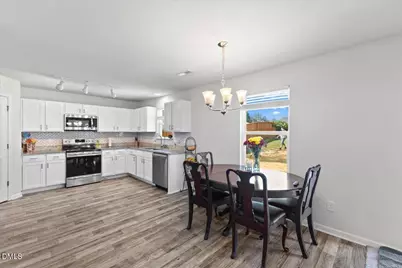 403 N Lincoln Street, Benson, NC 27504 - Photo 17