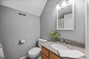 300 Burkwood Ln, Raleigh, NC 27609 - Photo 21