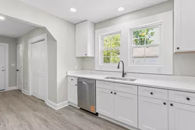 110 W Rockway Street, Durham, NC 27704 - Photo 9