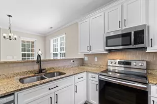 621 Woodson Dr, Clayton, NC 27527 - Photo 5