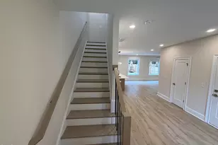 914 Chatham Ln, Raleigh, NC 27610 - Photo 5