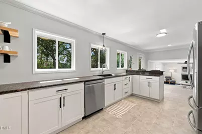 5009 Huntingdon Drive, Raleigh, NC 27606 - Photo 9
