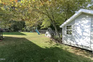 9004 Erinsbrook Dr, Raleigh, NC 27617 - Photo 49