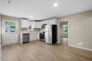 511 N Webb St, Selma, NC 27576 - Photo 19