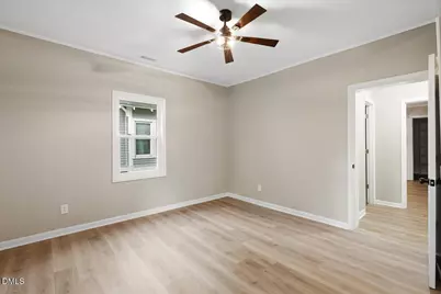 511 N Webb Street, Selma, NC 27576 - Photo 25