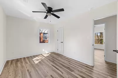 1009 Benjamin Parkway, Greensboro, NC 27408 - Photo 31