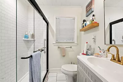 517 E Pine Street, Graham, NC 27253 - Photo 23