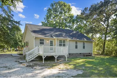 599 Madison Avenue, Princeton, NC 27569 - Photo 9