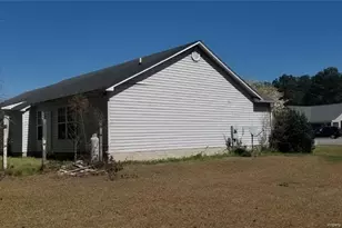 4209 Achilles Dr, Hope Mills, NC 28348 - Photo 3