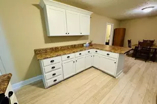 434 Windsor Rd, Lumberton, NC 28358 - Photo 11