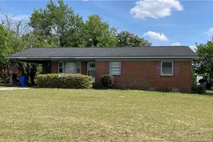808 Bronco Ln, Fayetteville, NC 28303 - Photo 1