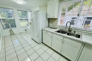 806 Caldwell St, Lumberton, NC 28358 - Photo 17