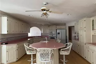 908 E Prospect Ave, Raeford, NC 28376 - Photo 19