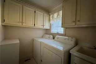 908 E Prospect Ave, Raeford, NC 28376 - Photo 45