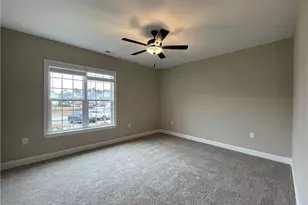 220 Gallery Dr, Spring Lake, NC 28390 - Photo 7