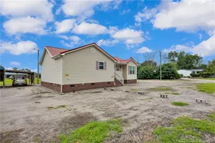 314 1st St, Pembroke, NC 28372 - Photo 3
