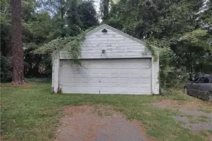 406 Courtland Dr, Sanford, NC 27330 - Photo 15
