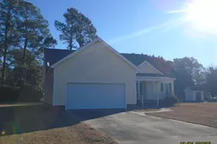 205 Kelly Dr, Laurinburg, NC 28352 - Photo 3