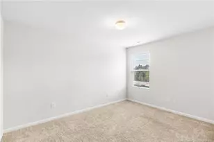 913 Sapphire Stone Ln, Hope Mills, NC 28348 - Photo 25