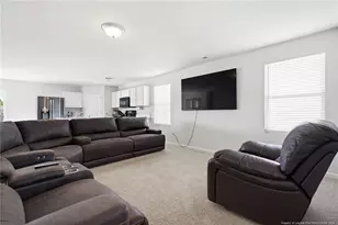 913 Sapphire Stone Ln, Hope Mills, NC 28348 - Photo 7