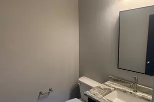520 S Lincoln St, Benson, NC 27504 - Photo 3