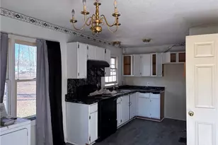 2009 Woodcrest Dr, Sanford, NC 27330 - Photo 7