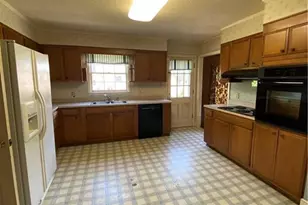 206 W 32nd St, Lumberton, NC 28358 - Photo 11
