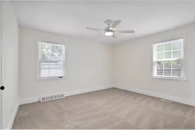 210 W 21st Street N, Lumberton, NC 28358 - Photo 17