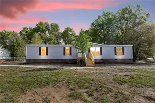 1917 John Hall Rd, Fayetteville, NC 28312 - Photo 1