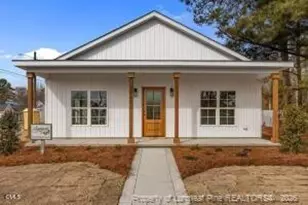 206 S Wall St, Benson, NC 27504 - Photo 1