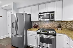 222 Glenwood Ave, Raleigh, NC 27603 - Photo 11