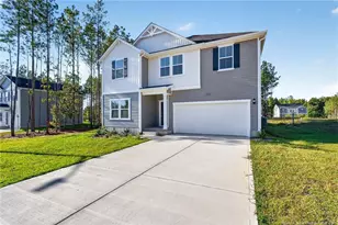 172 Phoenix Dr, Bunnlevel, NC 28323 - Photo 3