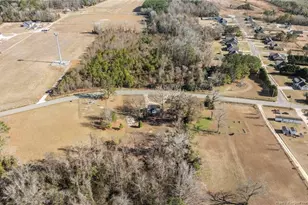 1737 W Carthage Rd, Lumberton, NC 28360 - Photo 1