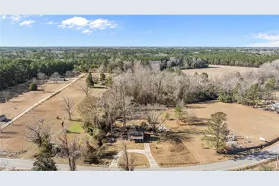 1737 W Carthage Road, Lumberton, NC 28360 - Photo 9
