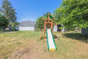2201 N McMillan Ave, Lumberton, NC 28358 - Photo 29