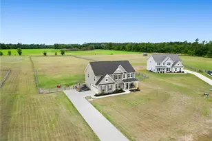 319 Rocking Horse Ln, Raeford, NC 28376 - Photo 5