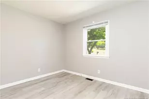 819 Isley St, Fayetteville, NC 28305 - Photo 13
