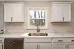 1813 Manteo St, Fayetteville, NC 28303 - Photo 13