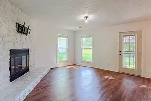 4305 Falls Dr, Hope Mills, NC 28348 - Photo 9