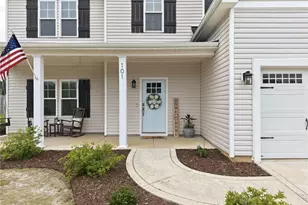 101 Woodford Ln, Vass, NC 28394 - Photo 5